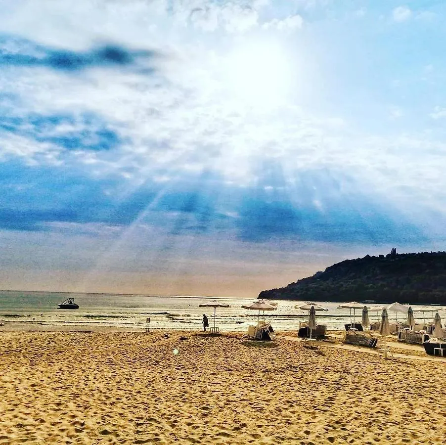By The Waves Luxury Beach Apartment Varna