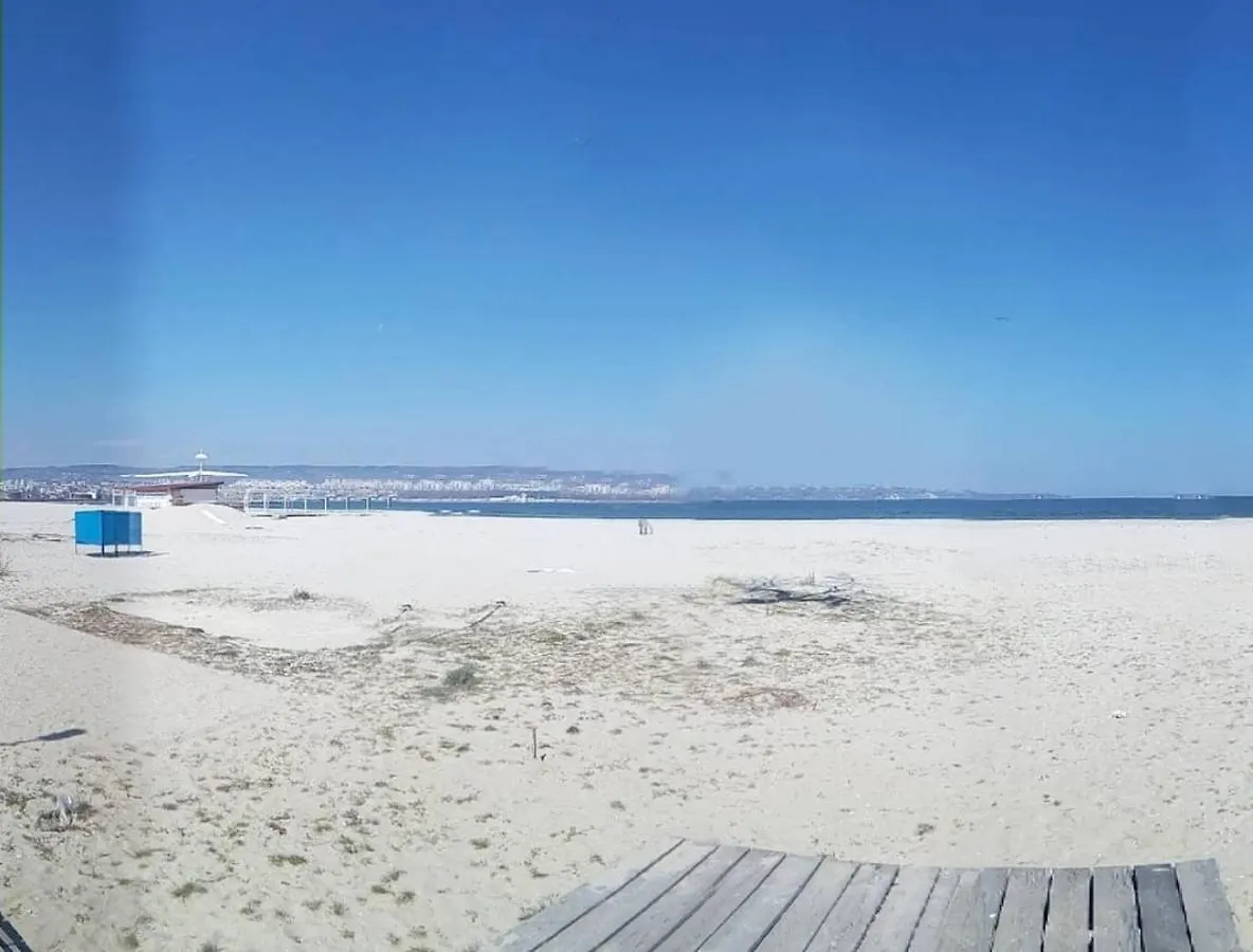 By The Waves Luxury Beach Apartment Varna