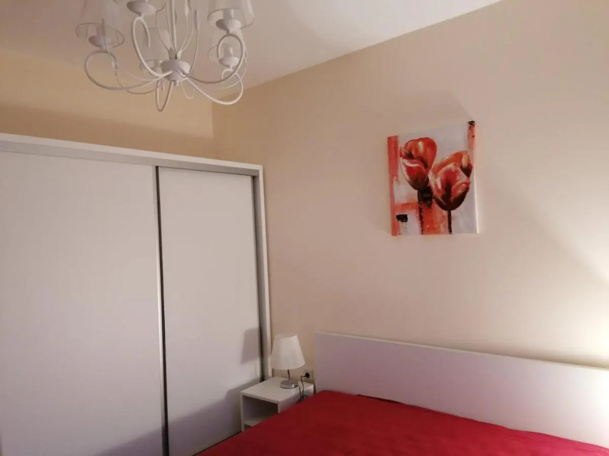 By The Waves Luxury Beach Apartment Varna 0*,