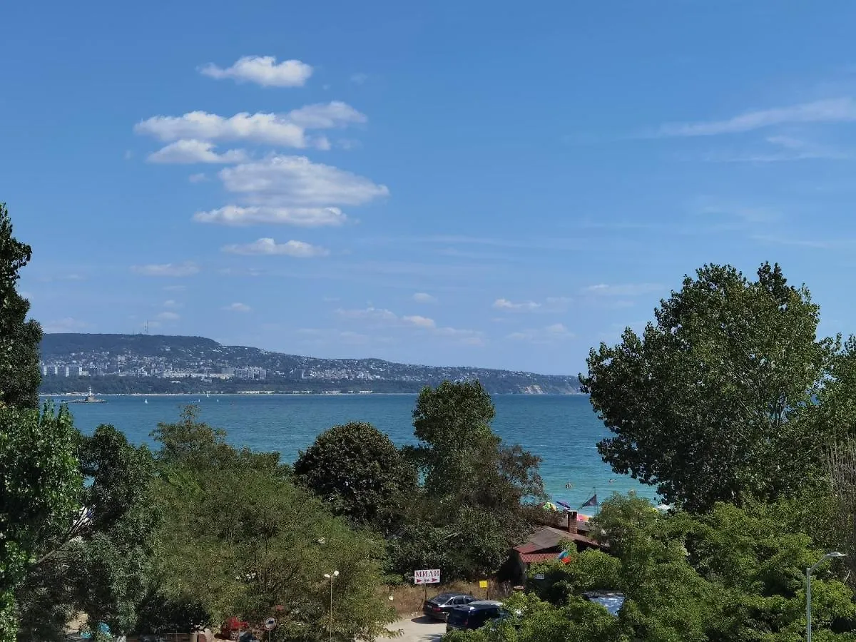 By The Waves Luxury Beach Apartment Varna